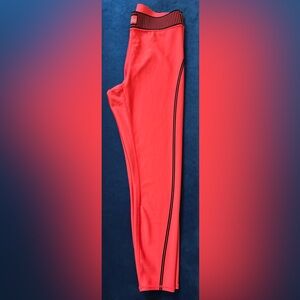 Alo Yoga Airlift High-Waist 7/8 Line Up Leggings – Red Hot Summer – Size L
